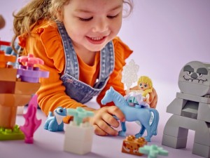 Конструктор LEGO® DUPLO® Disney™ Ельза й Бруні в Зачарованому лісі Конструктор LEGO® DUPLO® Disney™ Ельза й Бруні в Зачарованому лісі