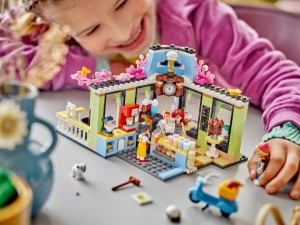 Конструктор LEGO® FRIENDS Кавʼярня Хартлейк-Сіті Конструктор LEGO® FRIENDS Кавʼярня Хартлейк-Сіті