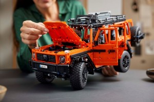 Конструктор LEGO® TECHNIC™ Mercedes-Benz G 500 PROFESSIONAL Line Конструктор LEGO® TECHNIC™ Mercedes-Benz G 500 PROFESSIONAL Line