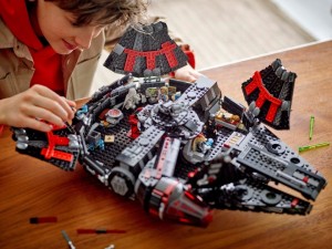 Конструктор LEGO® STAR WARS™ Темний сокіл Конструктор LEGO® STAR WARS™ Темний сокіл