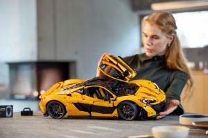 Конструктор LEGO® TECHNIC™ McLaren P1 Конструктор LEGO® TECHNIC™ McLaren P1