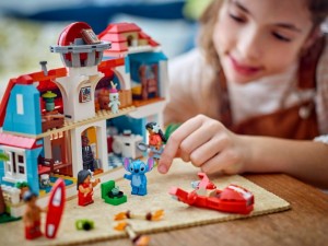 Конструктор LEGO® Disney™ Пляжний будинок Ліло і Стіч Конструктор LEGO® Disney™ Пляжний будинок Ліло і Стіч