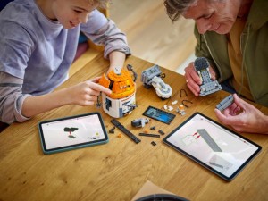 Конструктор LEGO® STAR WARS™ Чоппер (C1-10P). Дроїд-астромеханік Конструктор LEGO® STAR WARS™ Чоппер (C1-10P). Дроїд-астромеханік