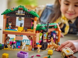 Конструктор LEGO® FRIENDS Ранчо і стайня поні Конструктор LEGO® FRIENDS Ранчо і стайня поні