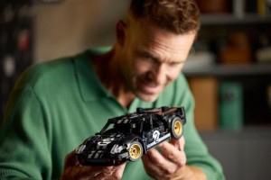 Конструктор LEGO® TECHNIC™ Автомобіль для перегонів Ford GT40 MKII 1966 року