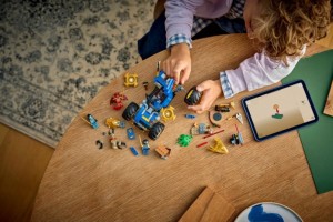 Конструктор LEGO® NINJAGO® Автомобіль-трансформер Джея