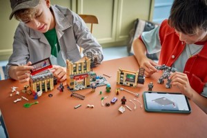 Конструктор LEGO® MARVEL™ SUPER HEROES Людина-павук проти Містеріо: Дейлі Б'юґл