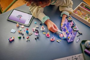 Конструктор LEGO® Friends Модний показ у Хартлейк-Сіті