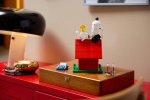 Конструктор LEGO® Ideas «Дрібнота»: будка Снупі 