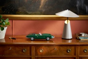 Конструктор LEGO® ICONS™ Jaguar E-Type 